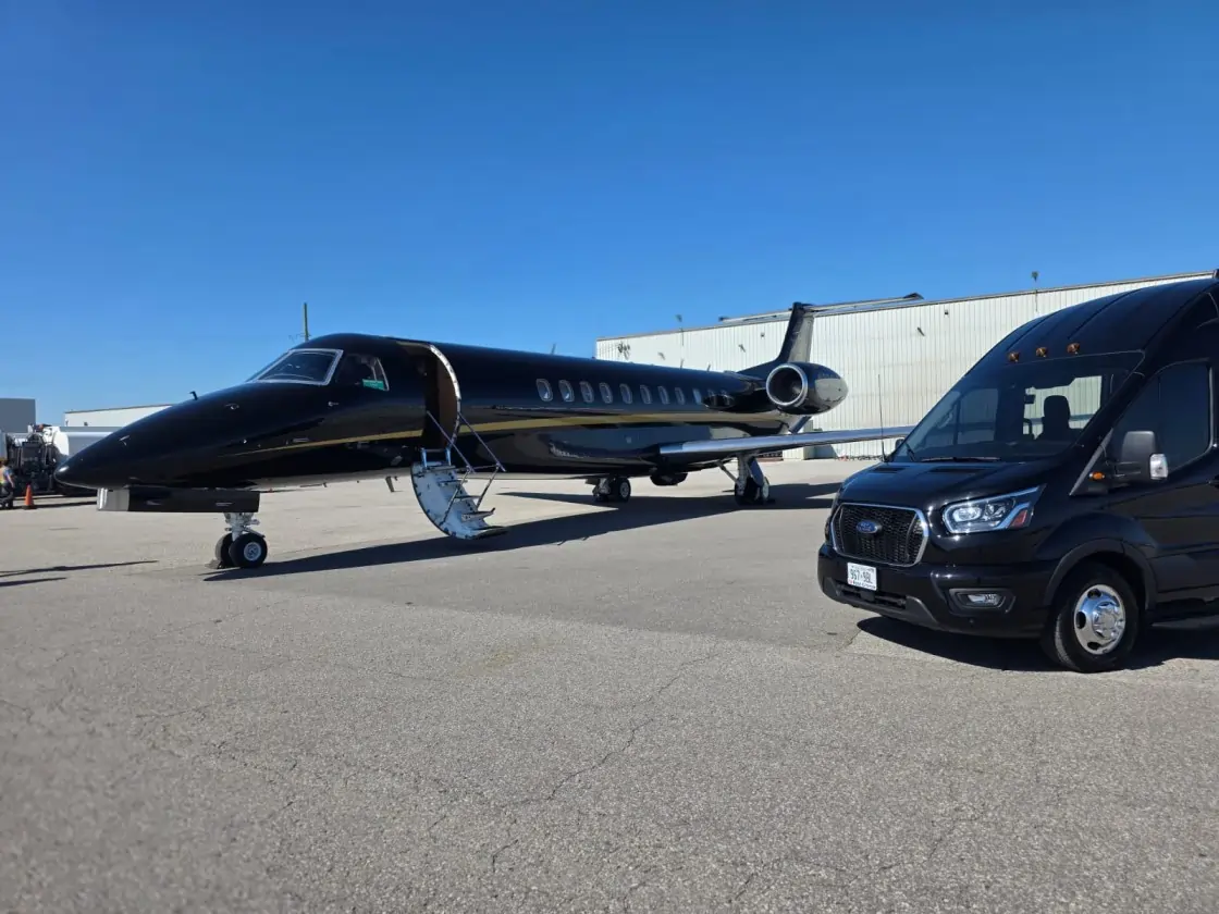 Toronto Airport Limo Limo:Premier Airport Transportation in Toronto